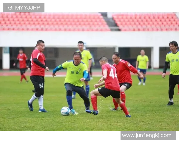 足球明星挑战话题标签引发热议球迷热情高涨的背后故事